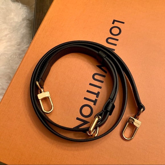 SOLD! Louis Vuitton Pochette Métis Empreinte Black - Picture 6 of 8